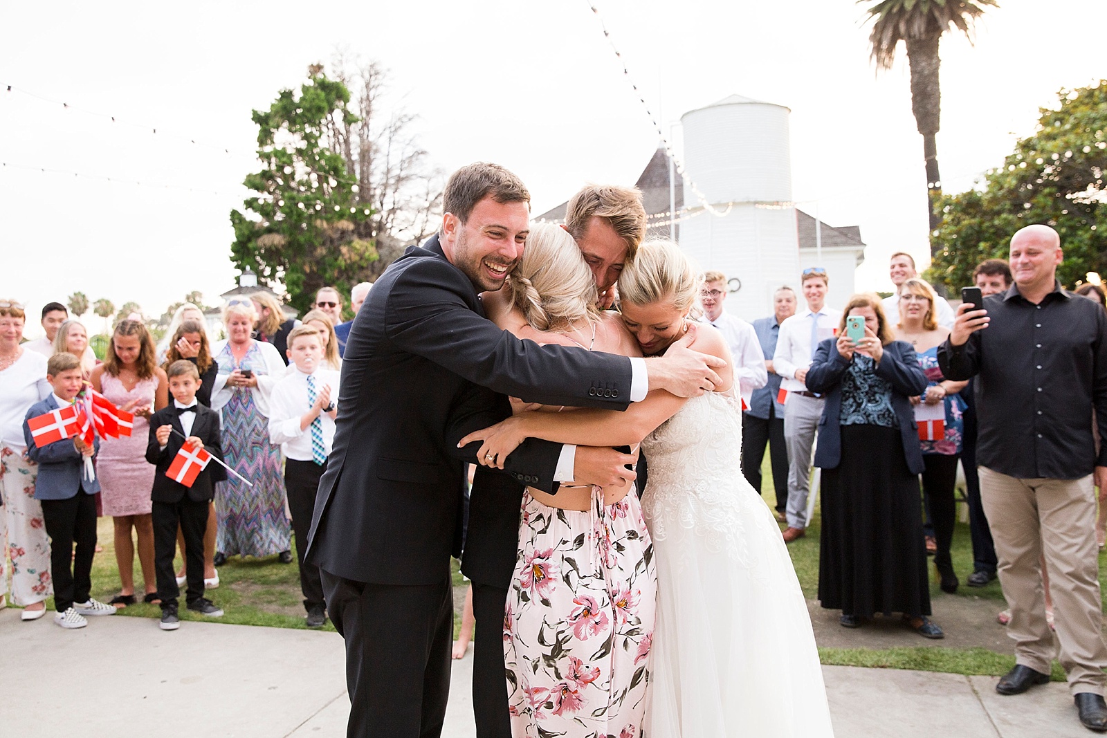Huntington Beach wedding day photographed by Randi Michelle Photography