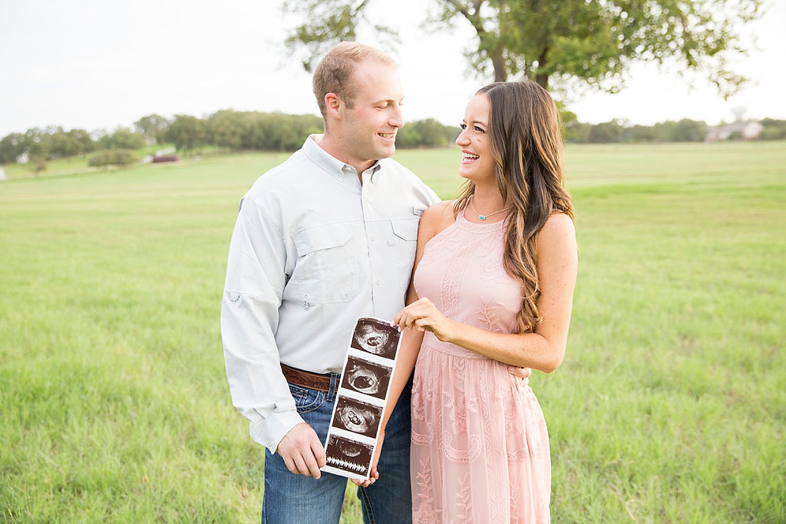 outdoor pregnancy announcement with Randi Michelle Photography