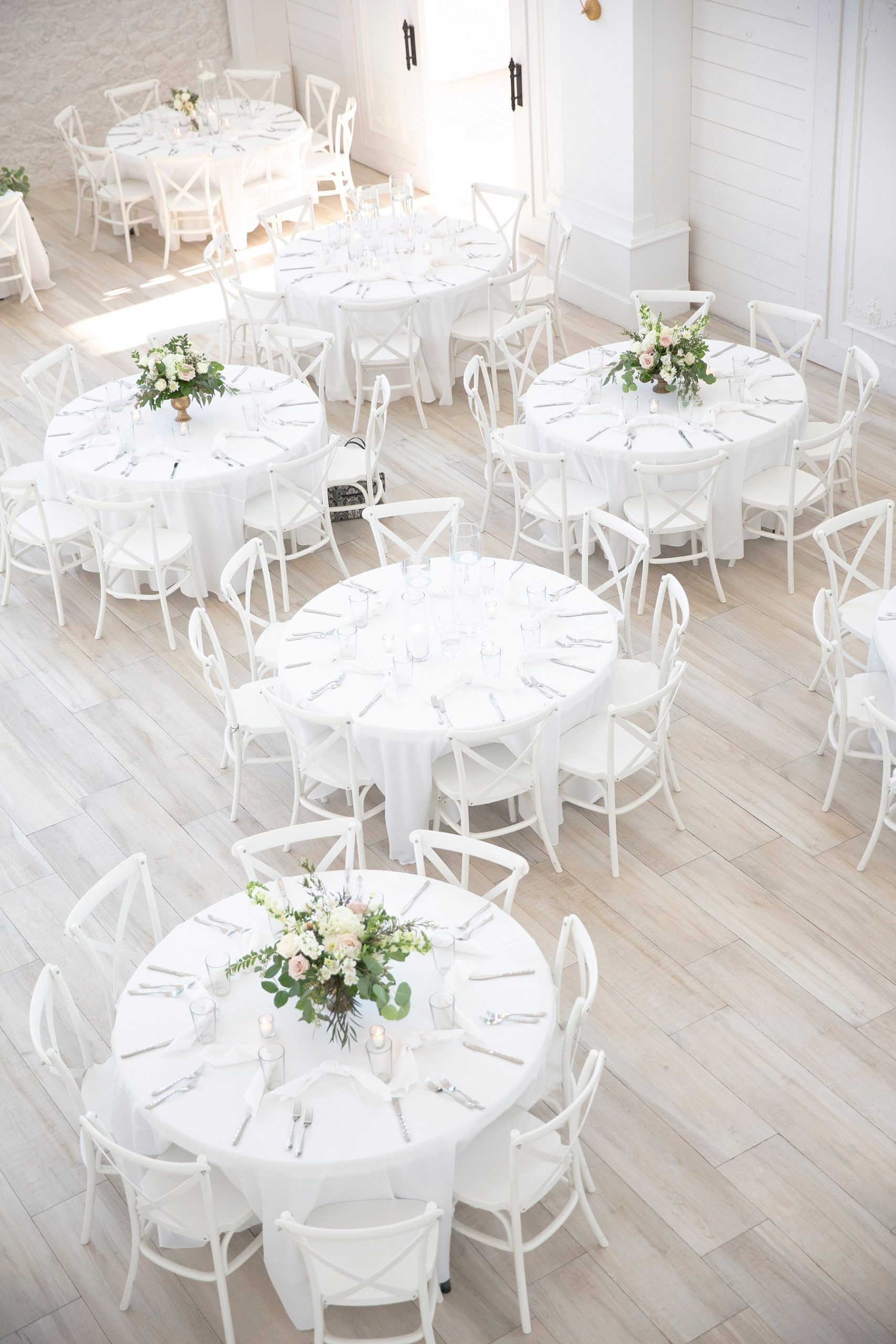 elegant white seating for reception in Texas photographed by Randi Michelle