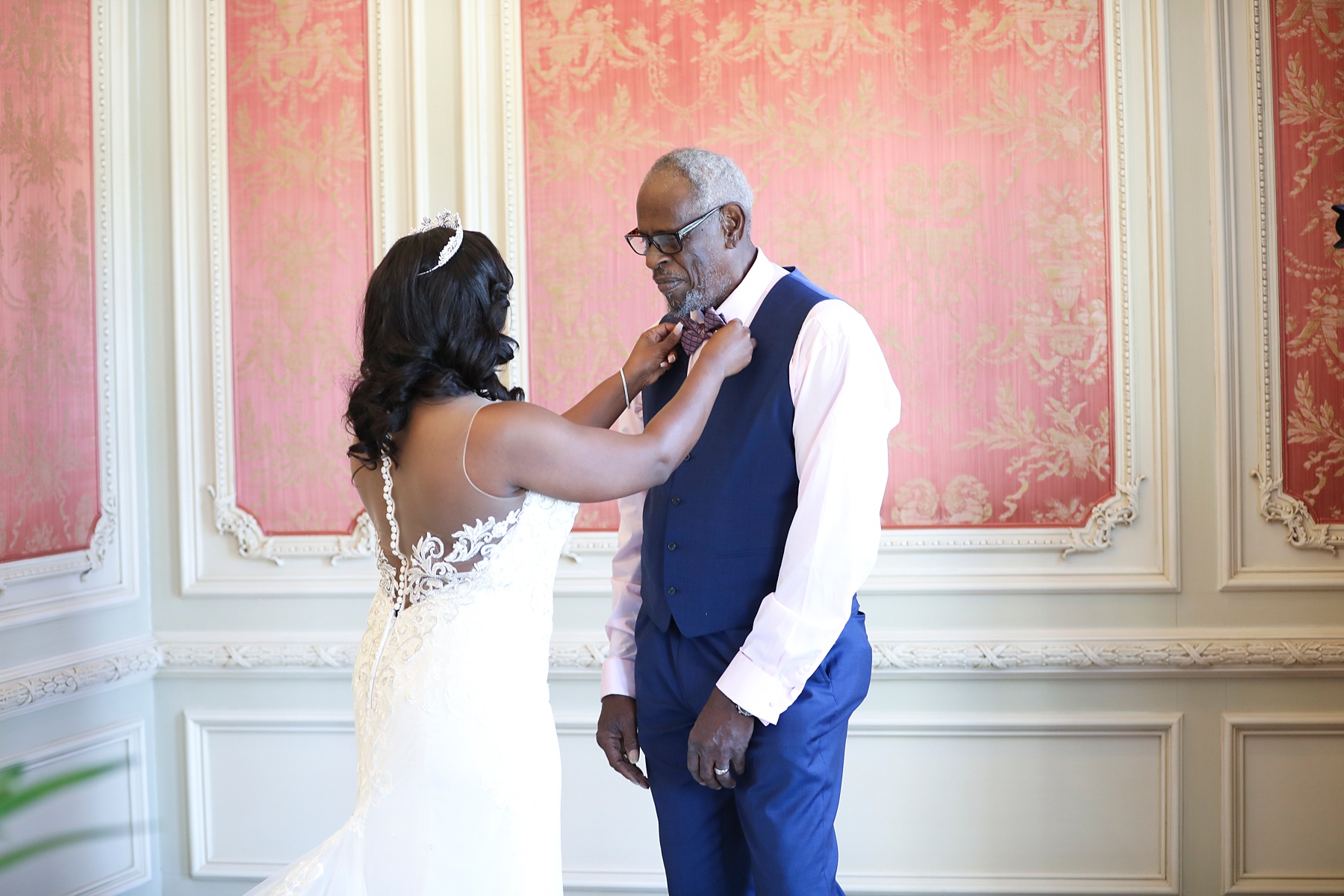 The Olana wedding day photographed by Randi Michelle Weddings