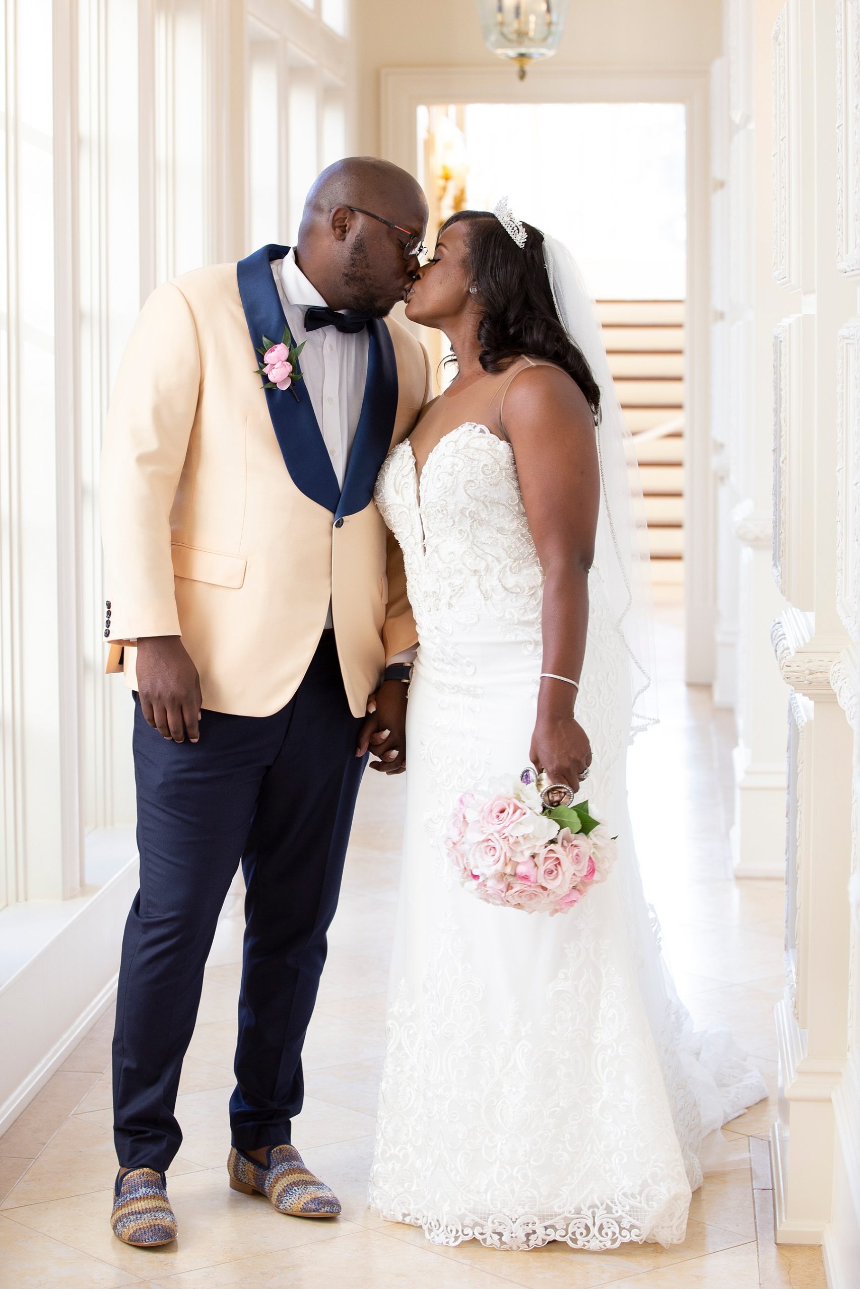classic wedding day photographed by Randi Michelle Weddings in Hickory Creek TX