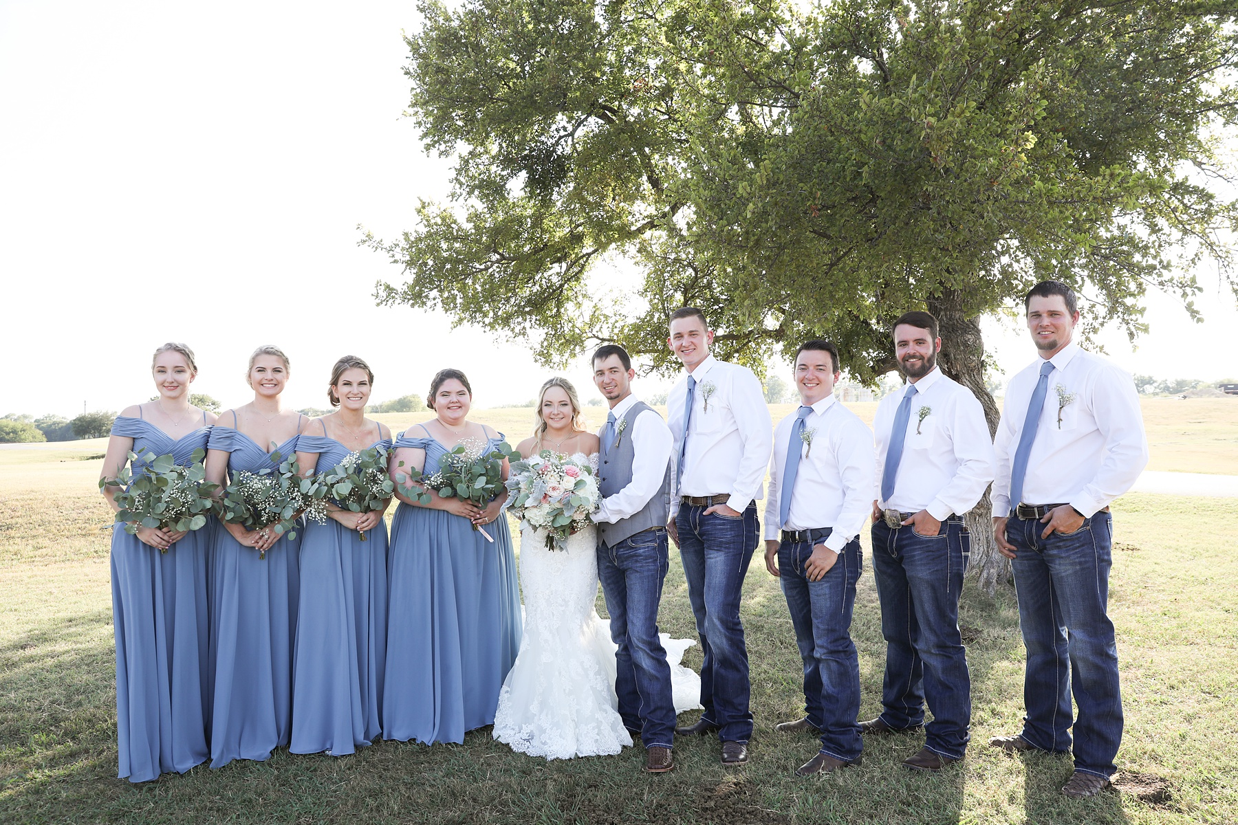 bridal party portraits in Texas by Randi Michelle Weddings