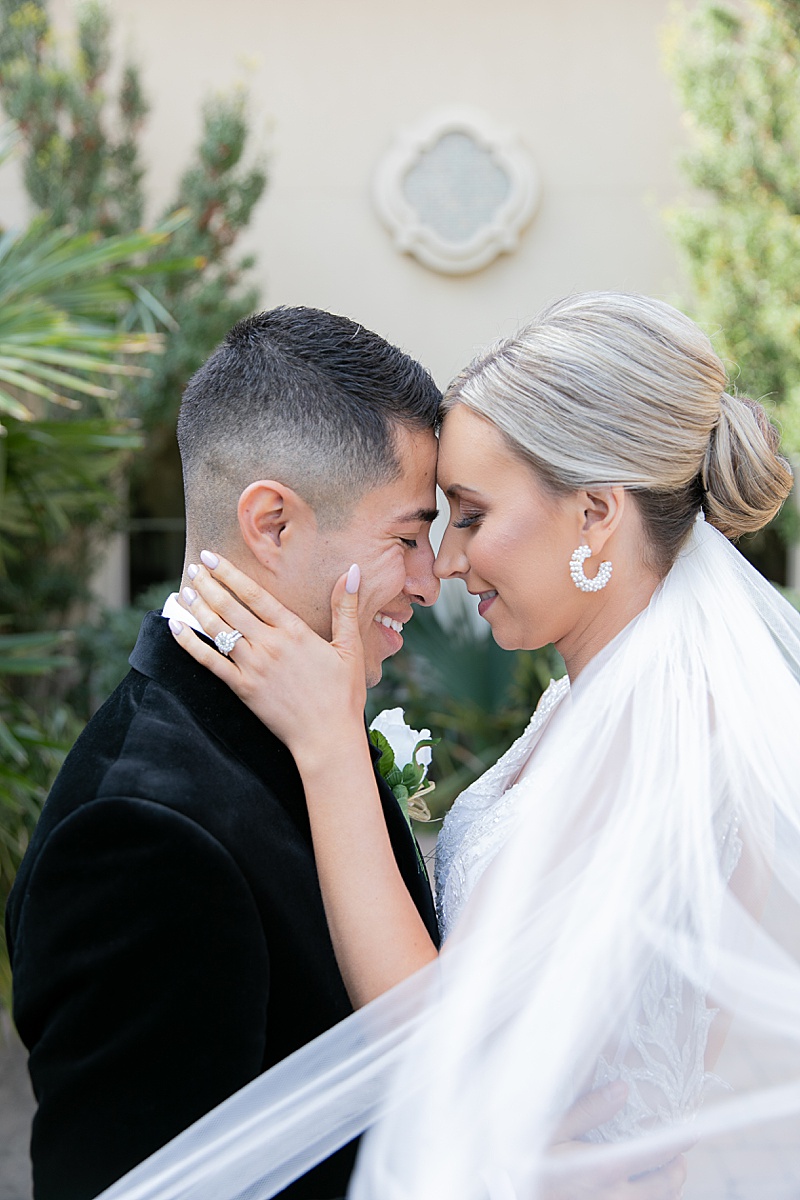Texas couple photographed on wedding day at Chapel at Ana Villa