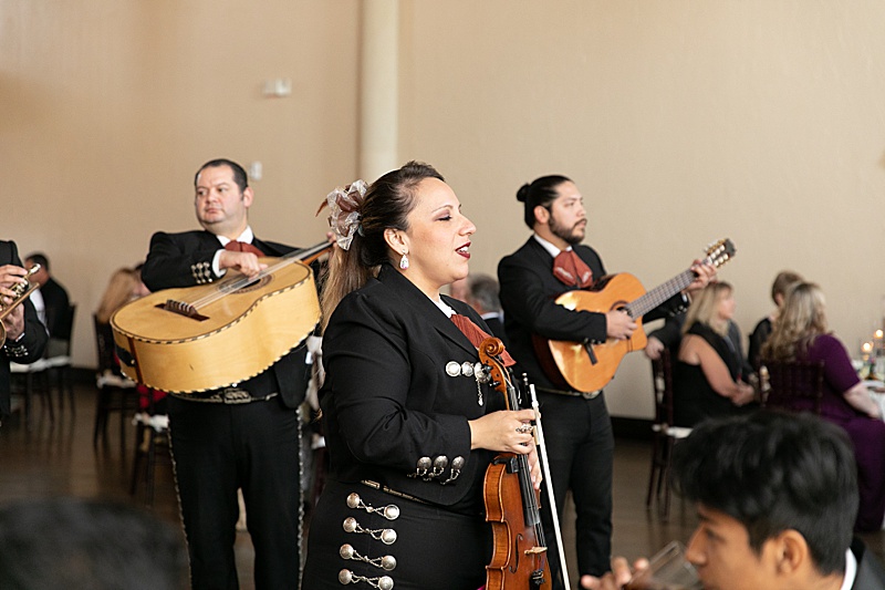 mariachi band performs for TX wedding reception